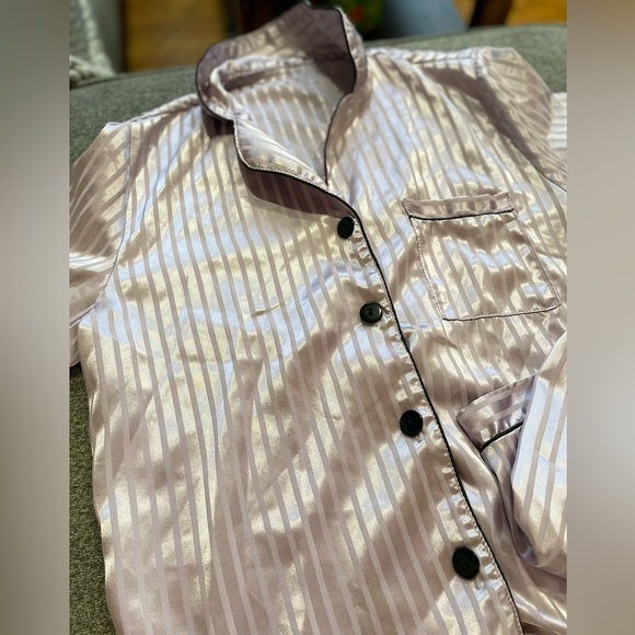 Striped Satin Pajama Set in light purple size S - Picture 3 of 4